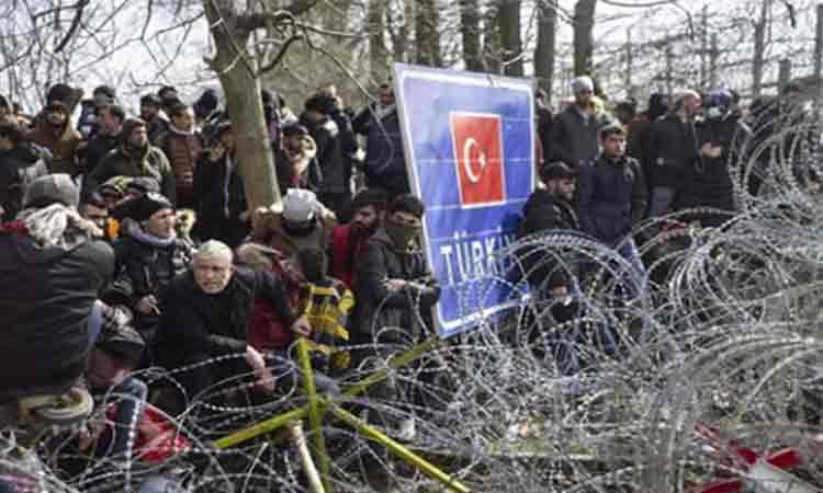 Erdogan ameninta UE cu „milioane” de migranti. Grecia solicita sprijin rapid