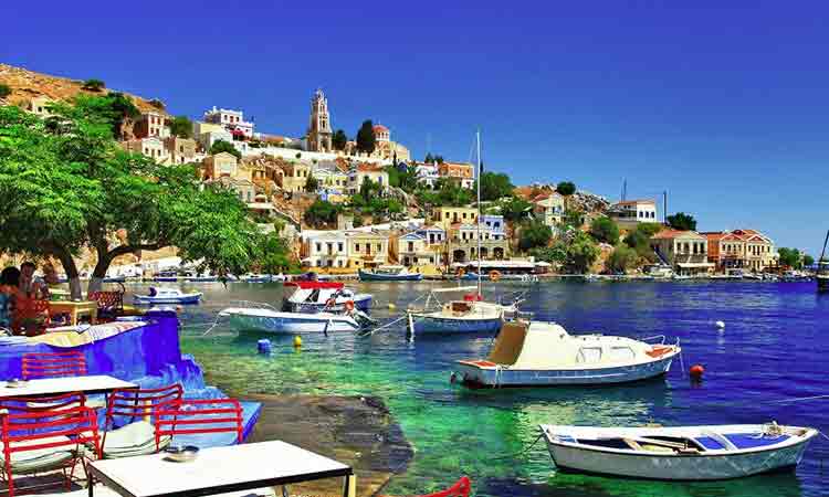 Grecia anunta ca ar putea incepe sezonul turistic in luna iulie. Anuntul ministrului grec al Turismului