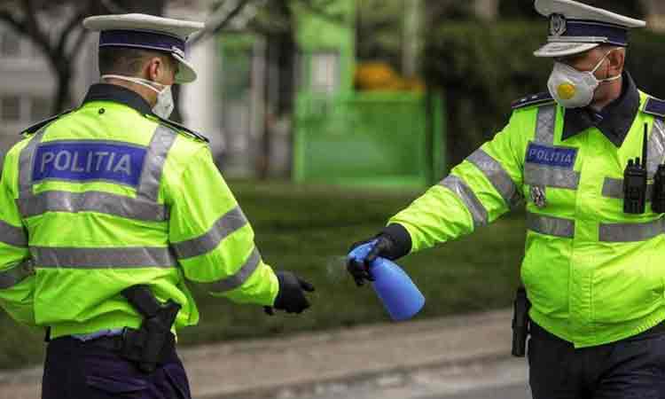 Nu e gluma: Un politist local a fost amendat de un politist rutier, pe care acesta il chemase in ajutor, ambii fiind in timpul serviciului