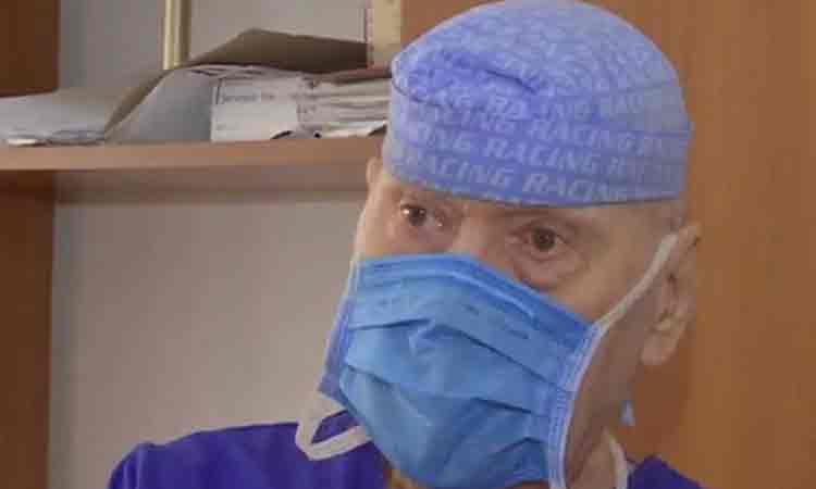 Petre Ciuvat, medic ATI in prima linie la 80 de ani: Cum sa-ti fie teama de o boala?