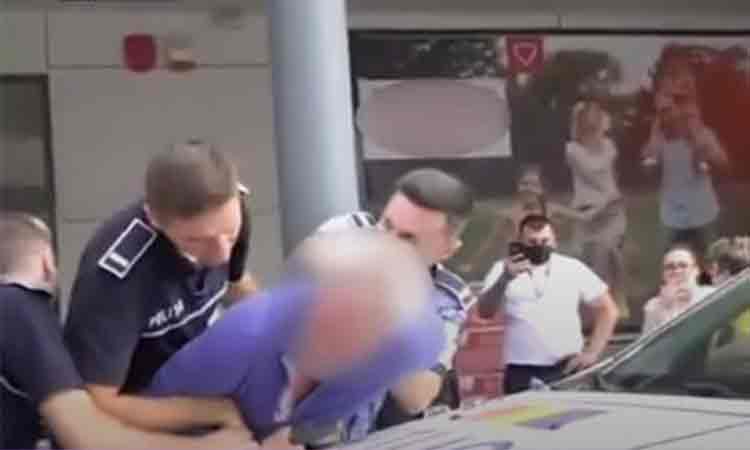 Scandal urias in Bucuresti. Un barbat a fost incatusat pentru ca a refuzat termoscanarea