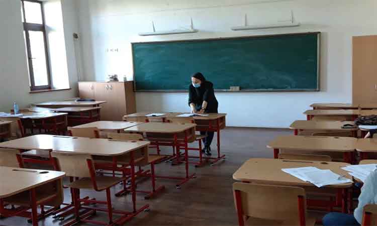 Peste 60 de absolventi au lipsit la proba de limba materna a Bacalaureatului