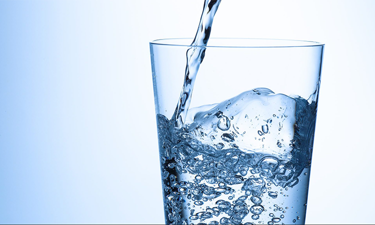 10 motive pentru care apa este importanta pentru sanatatea ta