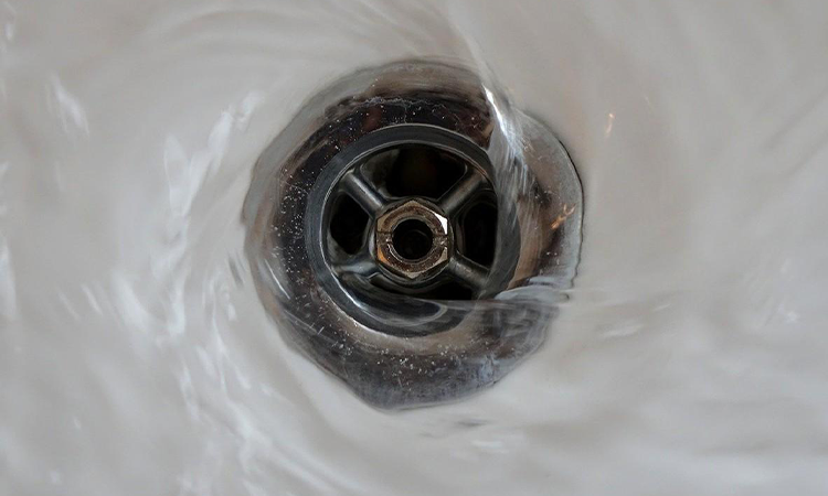 Cum sa scapi de mirosul de canalizare? Cu aceste remedii casnice, mirosul neplacut va disparea
