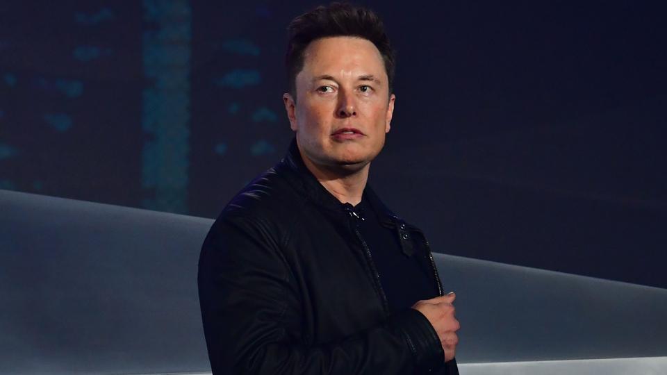 Elon Musk spune ca a testat pozitiv si negativ pentru COVID-19