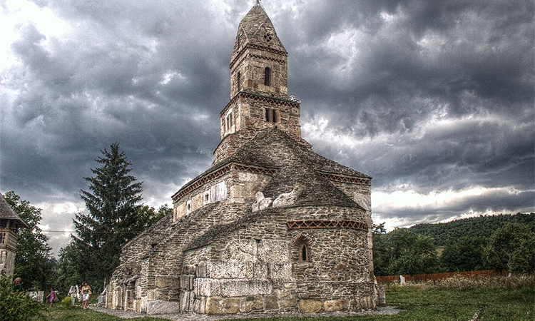 Biserica de piatra din Densus – cea mai veche biserica din Romania