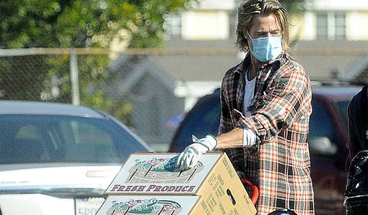 Brad Pitt, gest emotionant. Marele actor descarca si imparte cutii cu alimente familiilor cu venituri mici