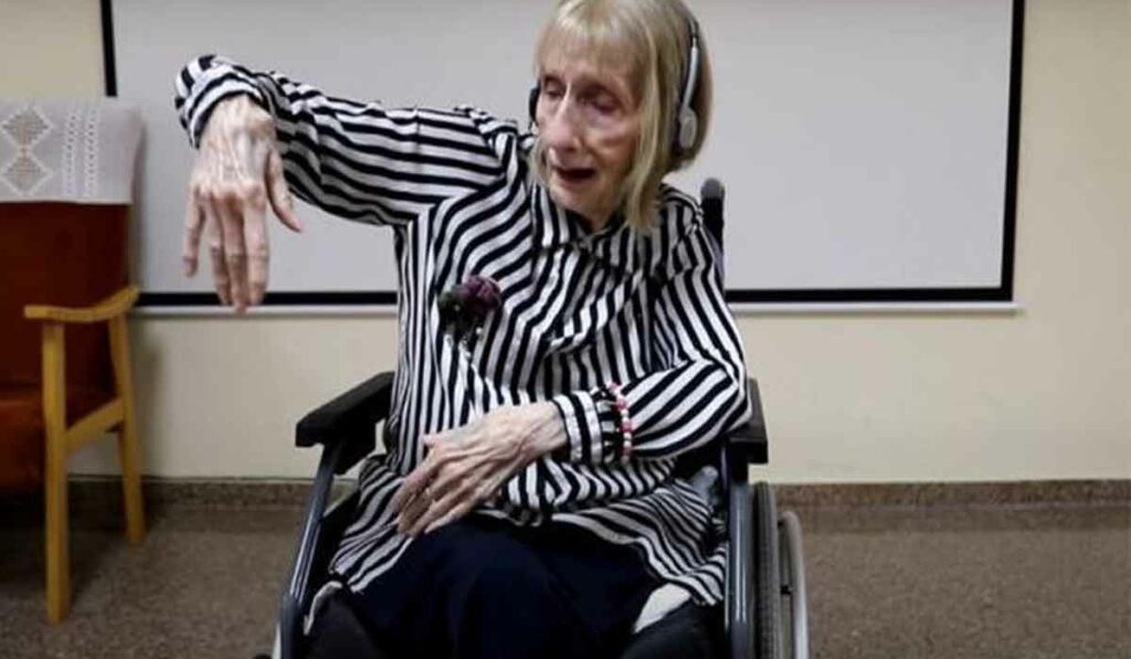 Lacul Lebedelor: Fosta balerina cu dementa Marta C Gonzalez isi ...