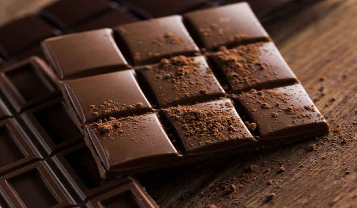 Cata ciocolata este indicat sa  consumam  pentru a evita alergiile