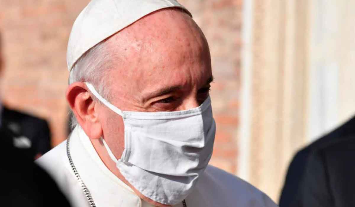 Papa Francisc s-a vaccinat la Vatican impotriva Covid-19