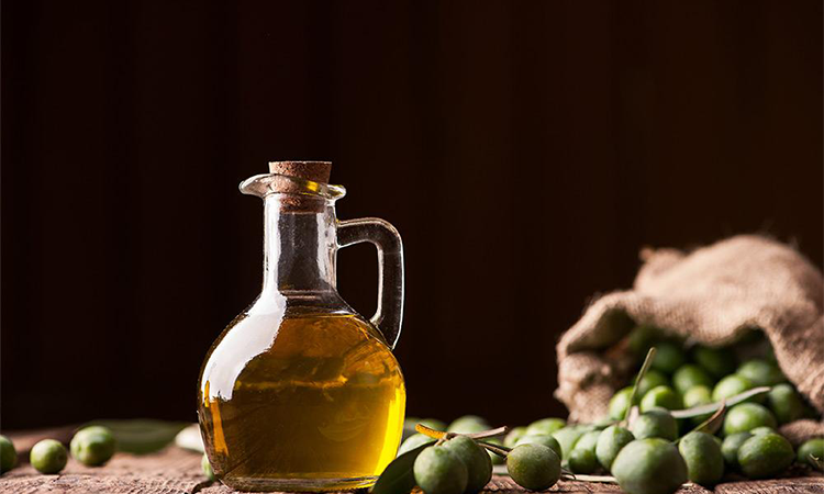 10 trucuri cu ulei de masline care nu au nicio legatura cu prepararea alimentelor