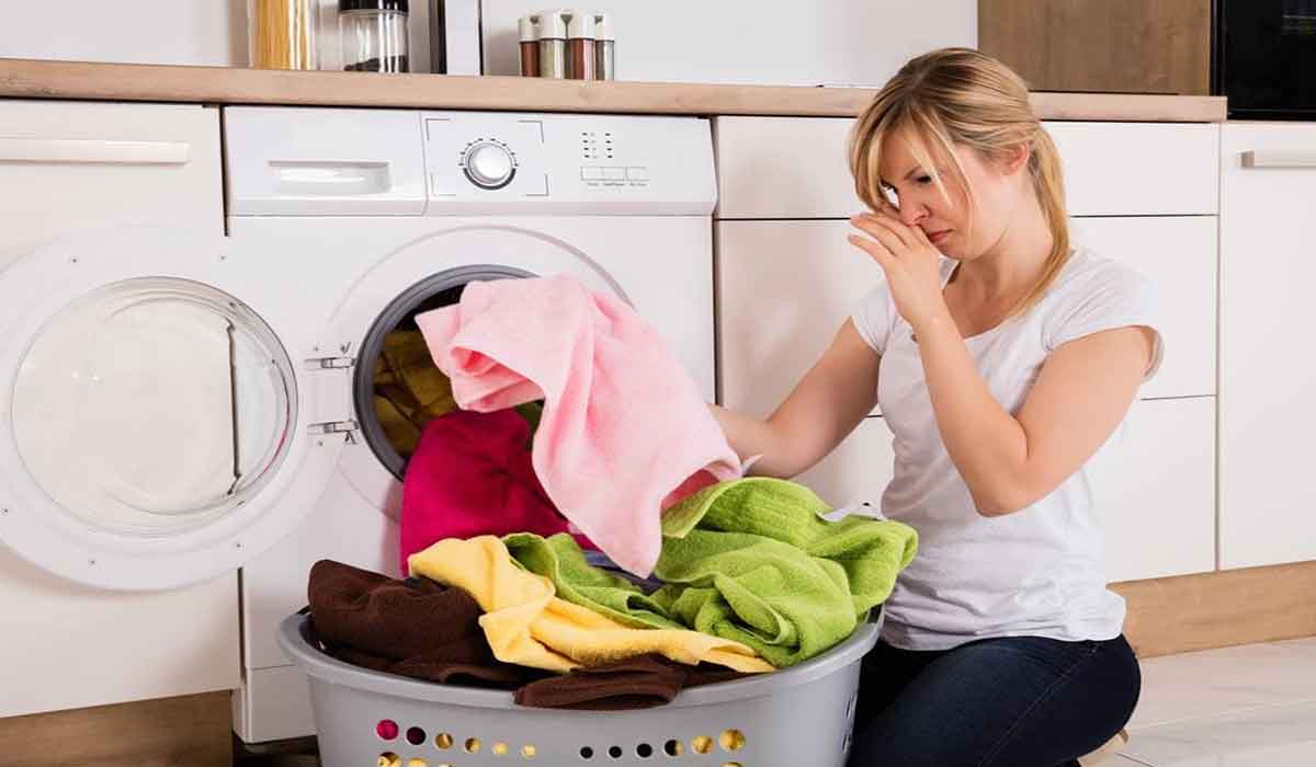 5 moduri eficiente de a scapa de mirosurile neplacute de pe haine
