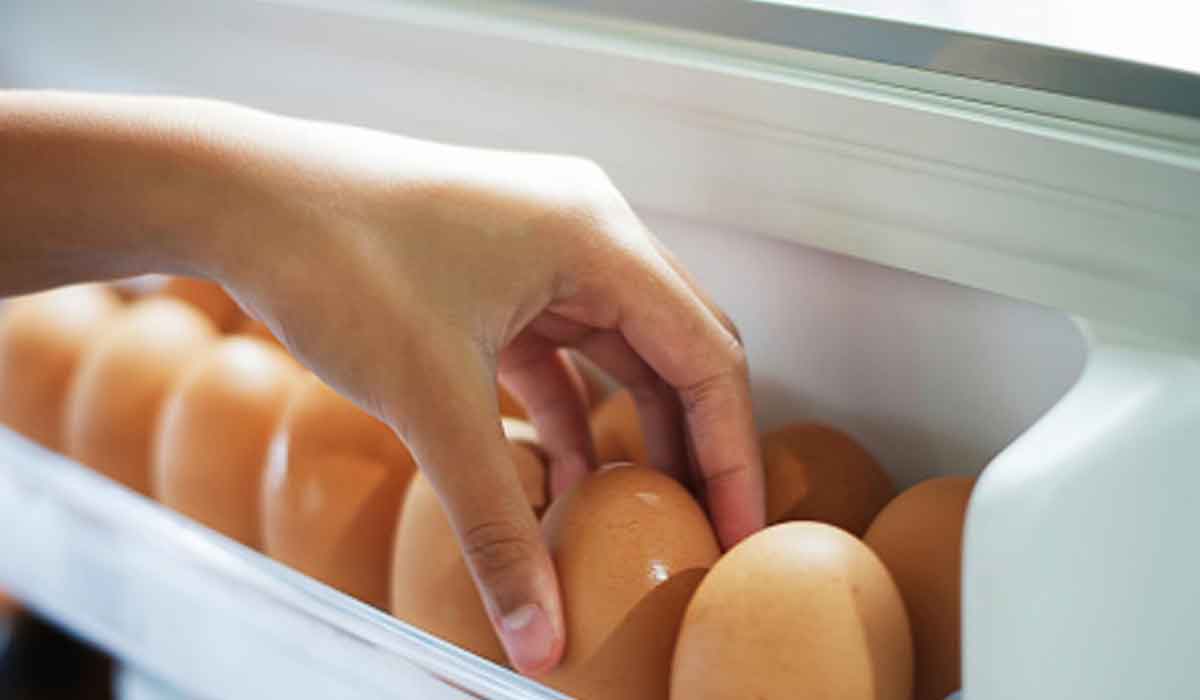 De ce nu ar trebui sa puneti oua pe usa frigiderului