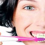 5 cauze ale cariilor dentare in ciuda periajului obisnuit al dintilor