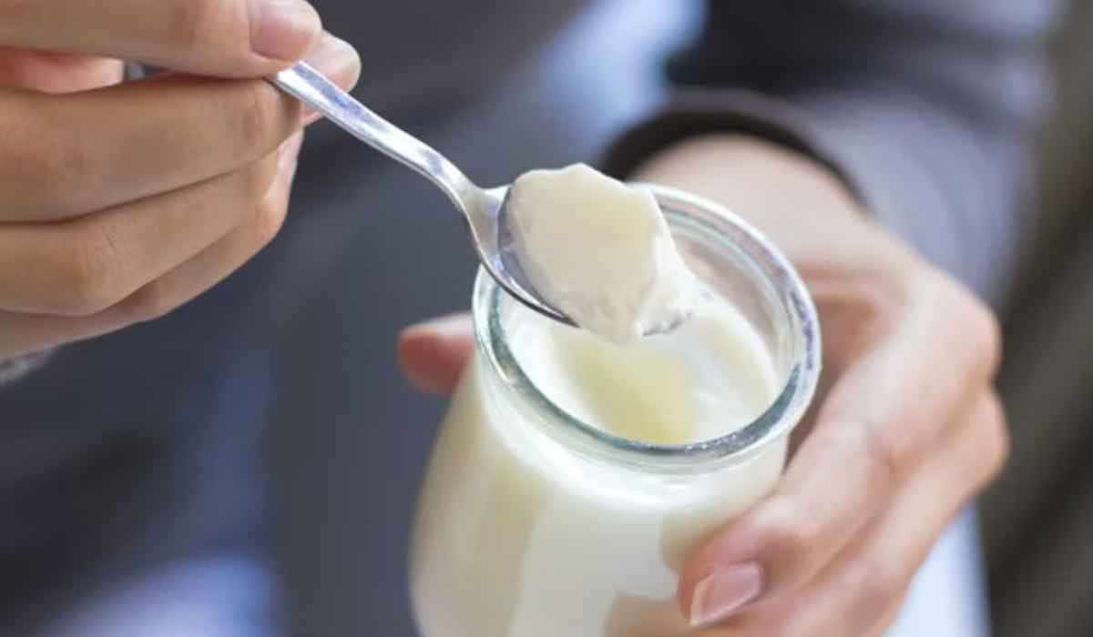8 beneficii ale consumului de iaurt simplu